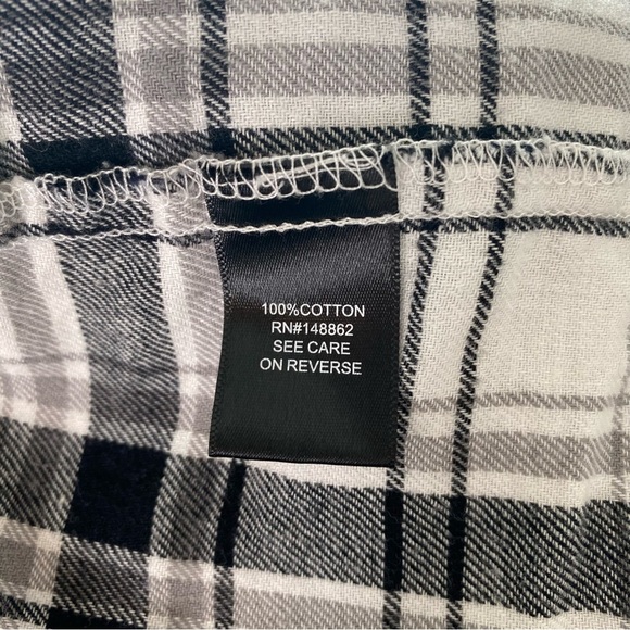 Torrid Black White Gray Wrap Cardigan - Picture 15 of 16